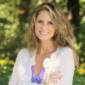 Likes Lululemon size Medium or size 8-10. Likes Rothy's.